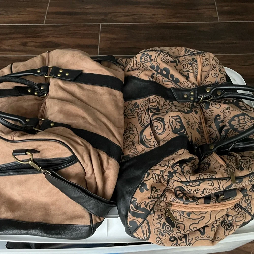His & Hers Matching Duffel Bags - Picture 1 of 9